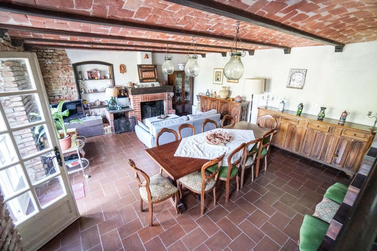Tenuta Nissole Rocchetta Tanaro Buitenkant foto